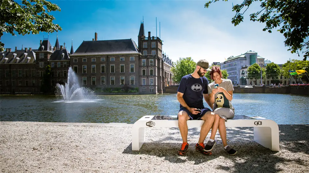 Smart City Newest Aging Infrastructure: C-Lux Outdoor Smart Solar Bench solution