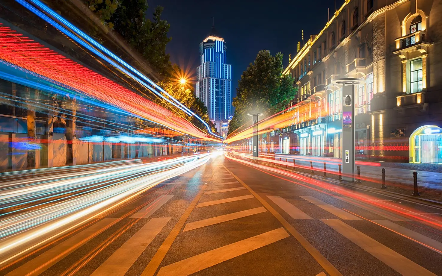 SMART-POLE-APPLICATION-